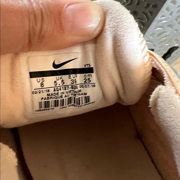 🛑 1 hour sale. Nike, Air Max 97, hemp, size 8, Beige w/Air Cushion Soles - Picture 2 of 8